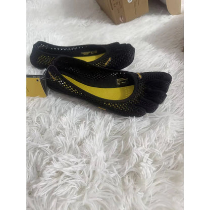 Classic Fivefingers Ballet Flats| Split-Toe Design, Breathable Barefoot Comfort| Ideal for Dance, Yoga, Pilates & Indoor Sports Non-Slip Lightweight Breathable Comfortable Fashion Zumba Shoes