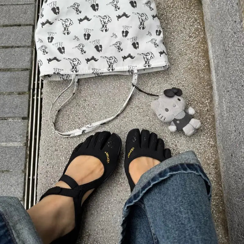 Classic Fivefingers Ballet Flats| Split-Toe Design, Breathable Barefoot Comfort| Ideal for Dance, Yoga, Pilates & Indoor Sports Non-Slip Lightweight Breathable Comfortable Fashion Zumba Shoes